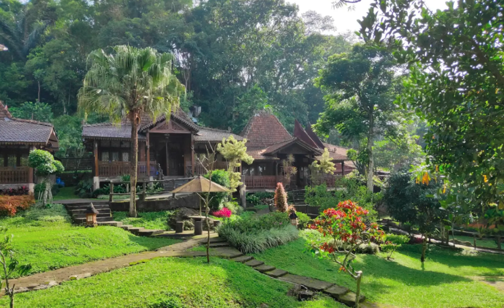 gathering place in semarang